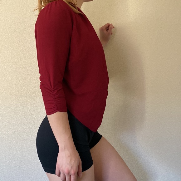 Red Light Cropped Blazer - Picture 3 of 4